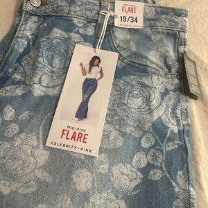 Sz 19/34 Celebrity Pink Women's Flare Jeans - Blue and White Floral